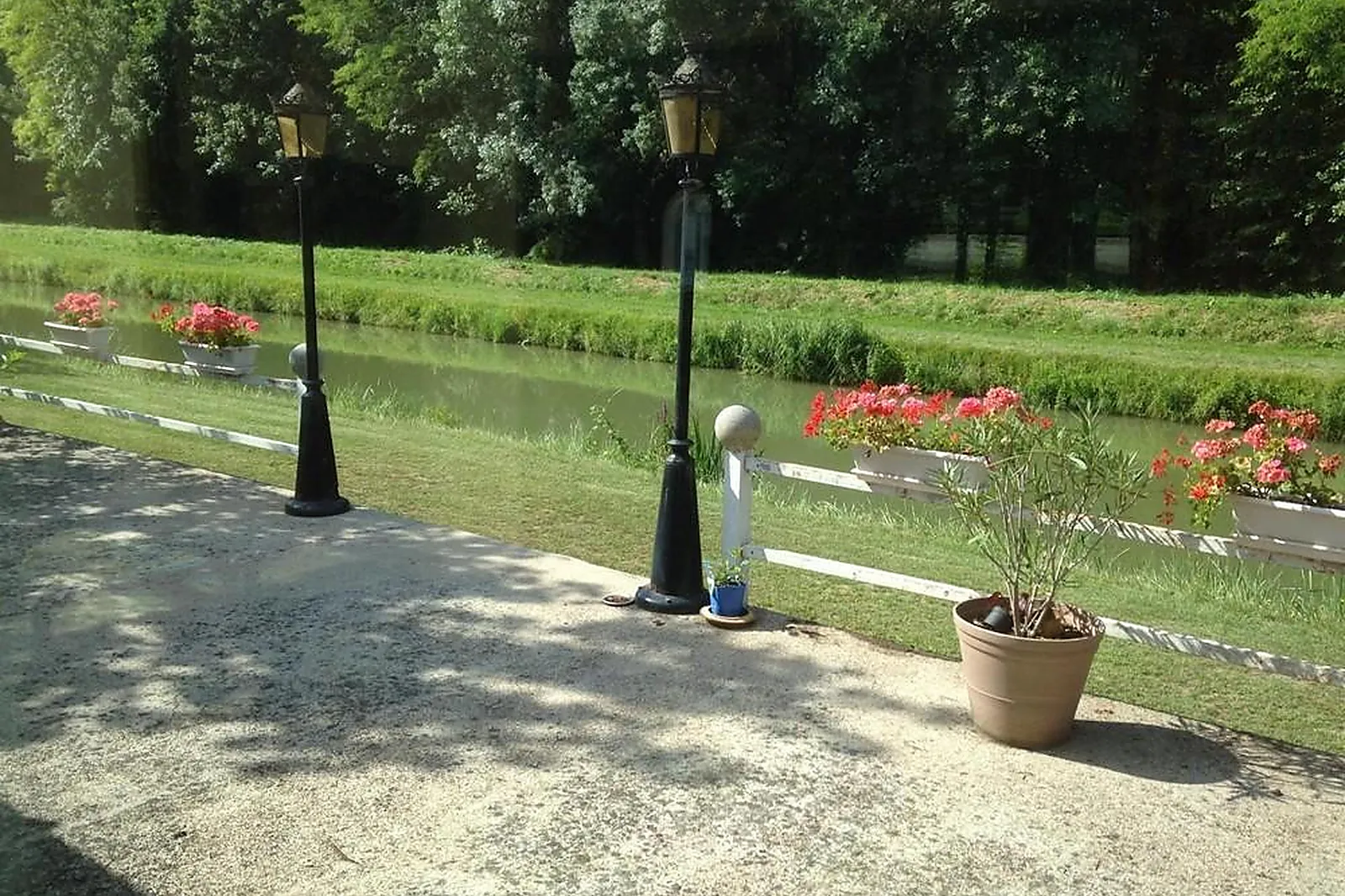 Cafés et Restaurants, RESTAURANTS - NOYERS-SUR-CHER (LOIR-ET-CHER) : RESTAURANT-GRILL DES NOUETTES