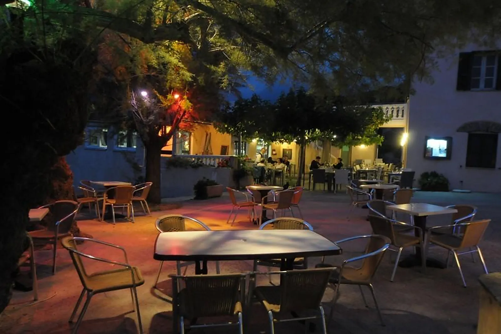 Cafés et Restaurants, RESTAURANTS - OGLIASTRU (CORSE 2A-2B) : MORGANTI RESTAURANT