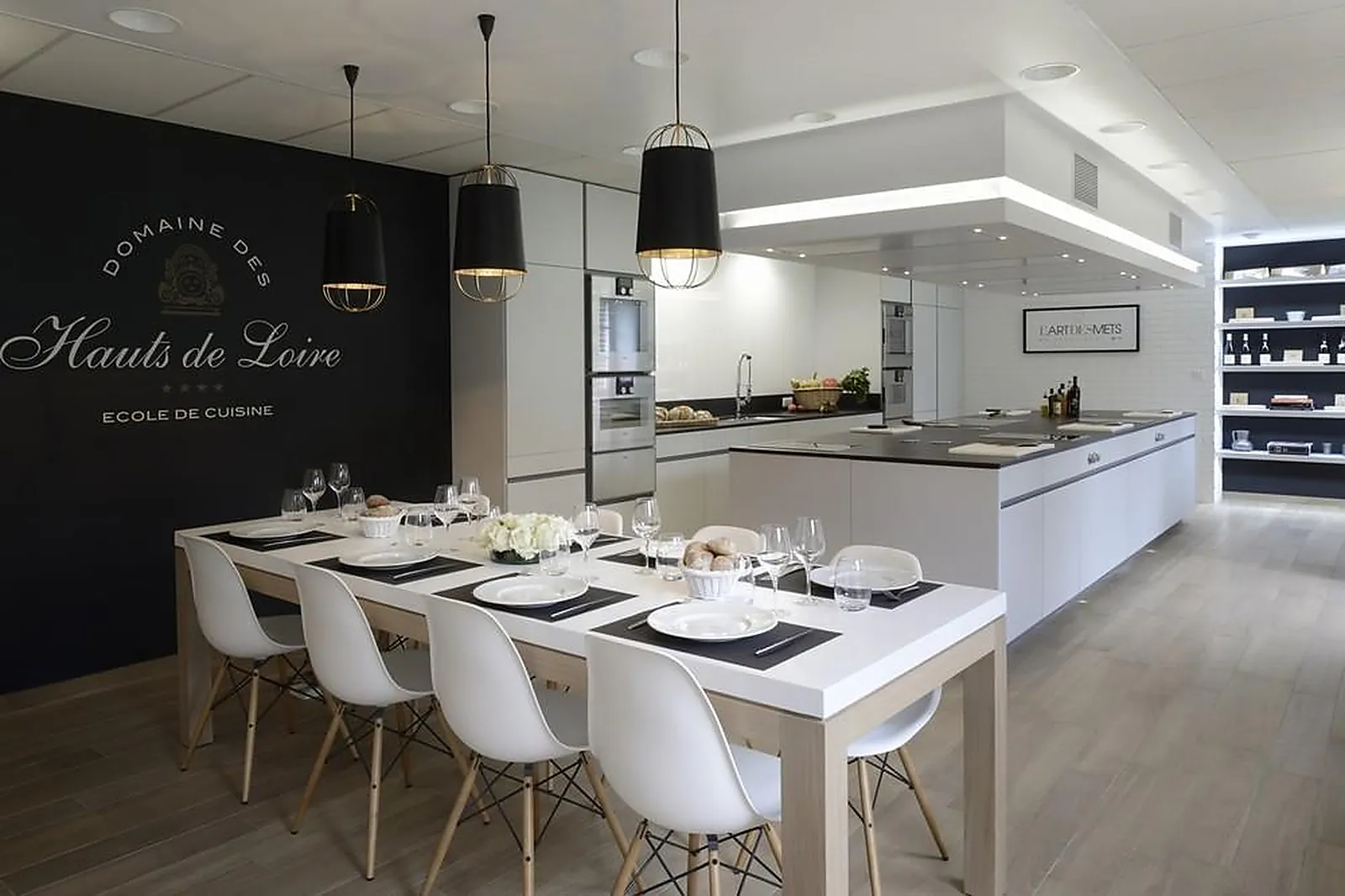 Cafés et Restaurants, RESTAURANTS - ONZAIN (LOIR-ET-CHER) : RESTAURANT DES HAUTS DE LOIRE