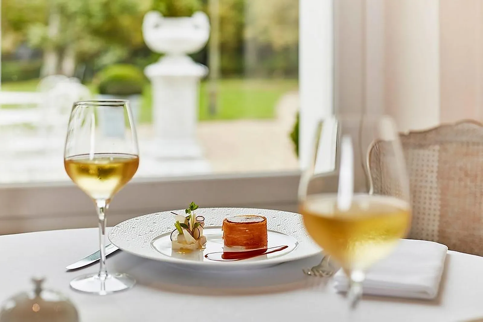 Cafés et Restaurants, RESTAURANTS - ONZAIN (LOIR-ET-CHER) : RESTAURANT DES HAUTS DE LOIRE