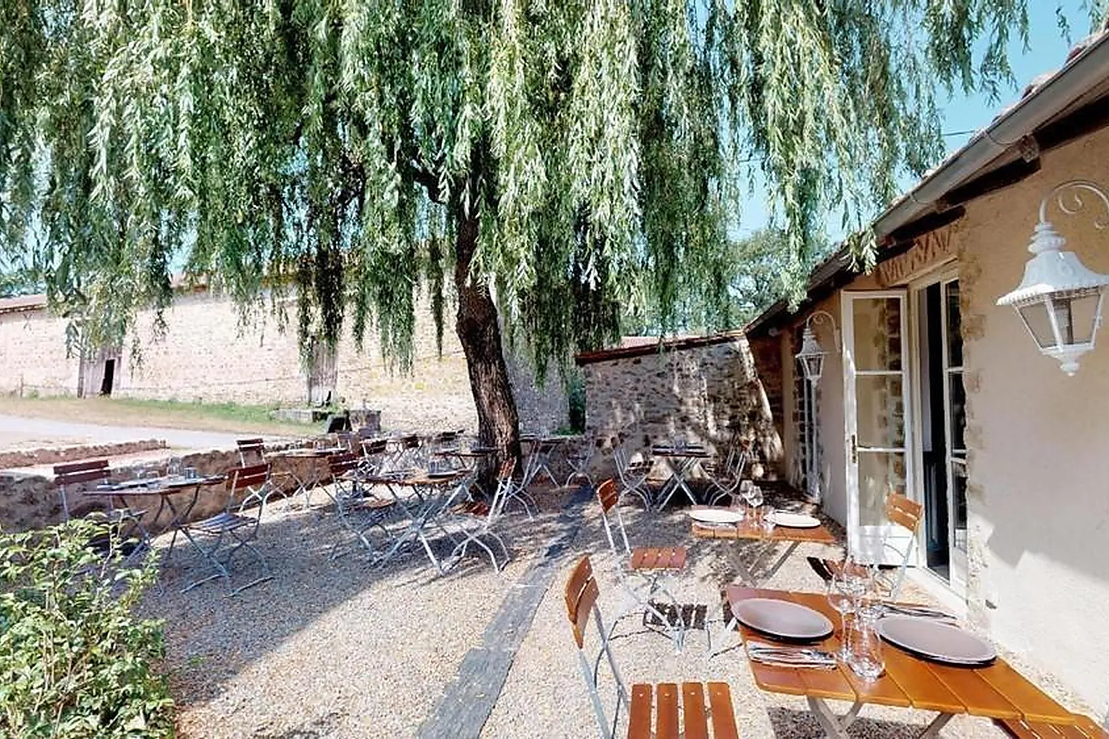 Cafés et Restaurants, RESTAURANTS - ORADOUR-SUR-GLANE (HAUTE-VIENNE) : LL&RSQUO;EQUILIBRE