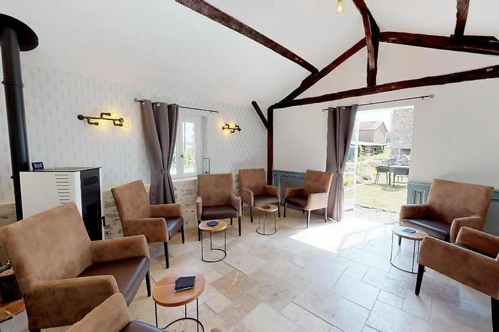 Cafés et Restaurants, RESTAURANTS - ORADOUR-SUR-GLANE (HAUTE-VIENNE) : LL&RSQUO;EQUILIBRE