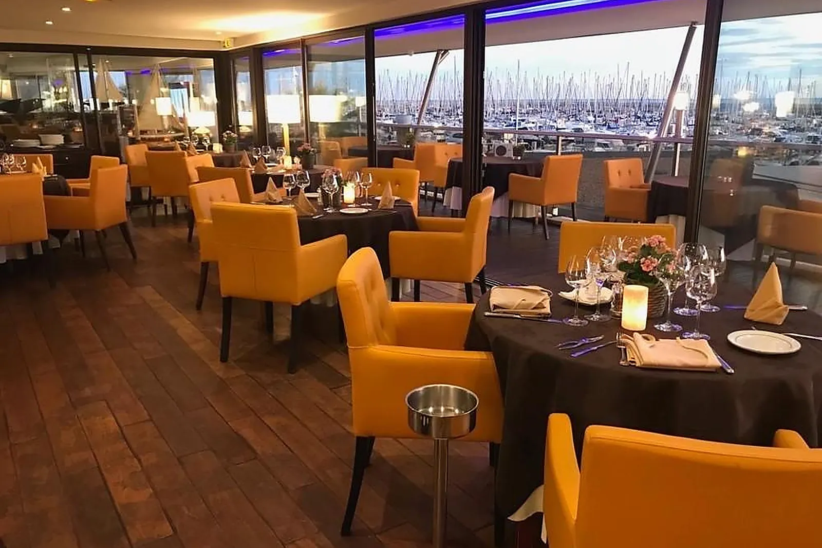 Cafés et Restaurants, RESTAURANTS - PALAVAS-LES-FLOTS (HÉRAULT) : LL&RSQUO;ARTIMON