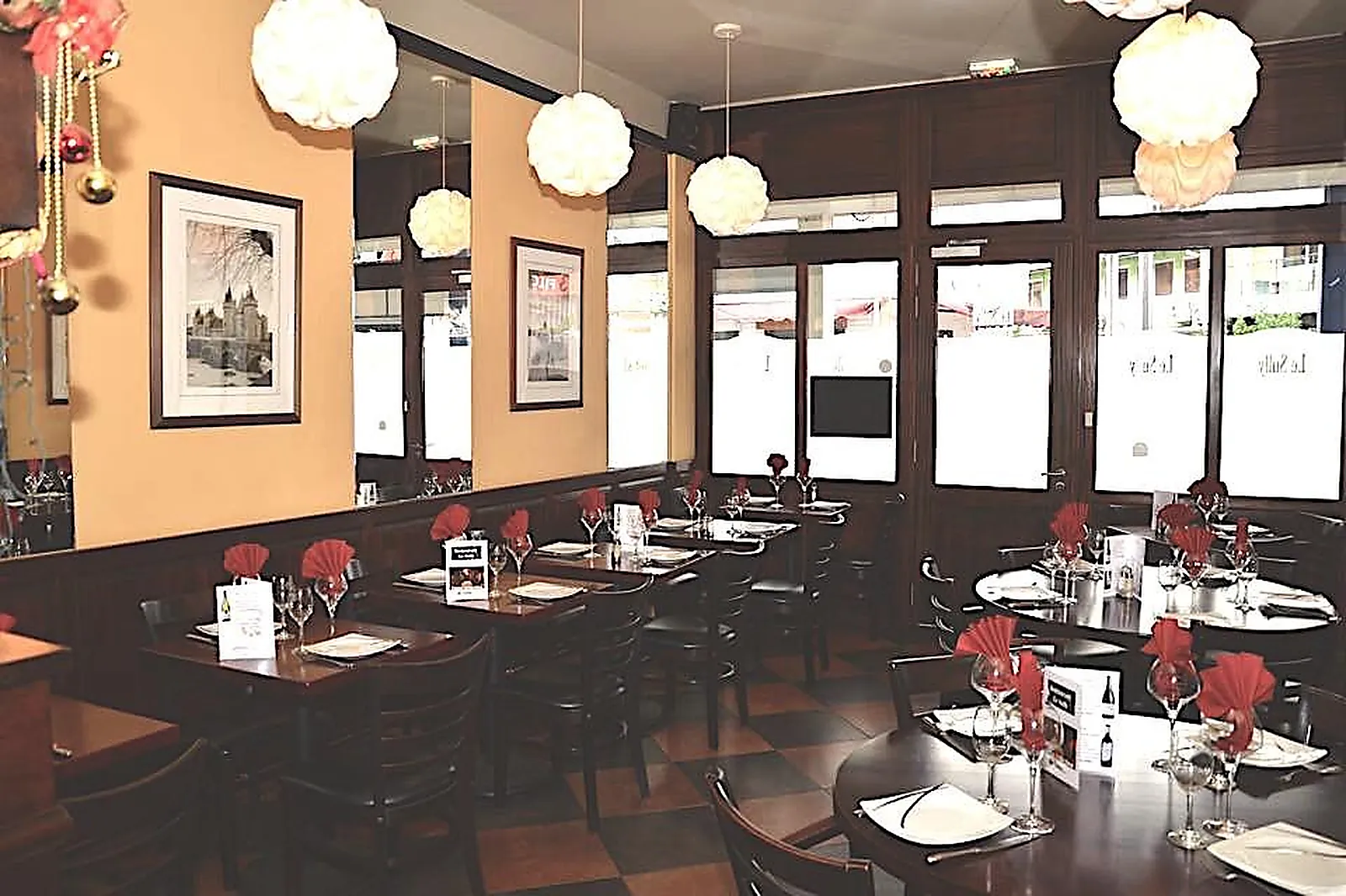 Cafés et Restaurants, RESTAURANTS - PAPEETE (POLYNÉSIE FRANÇAISE) : LE SULLY