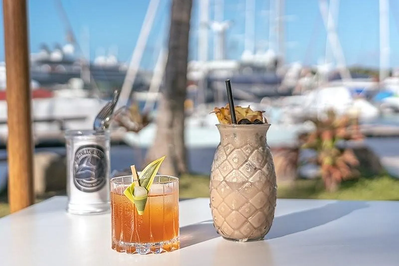 Cafés et Restaurants, RESTAURANTS - PAPEETE (POLYNÉSIE FRANÇAISE) : MEHERIO TAHITIAN BISTRO