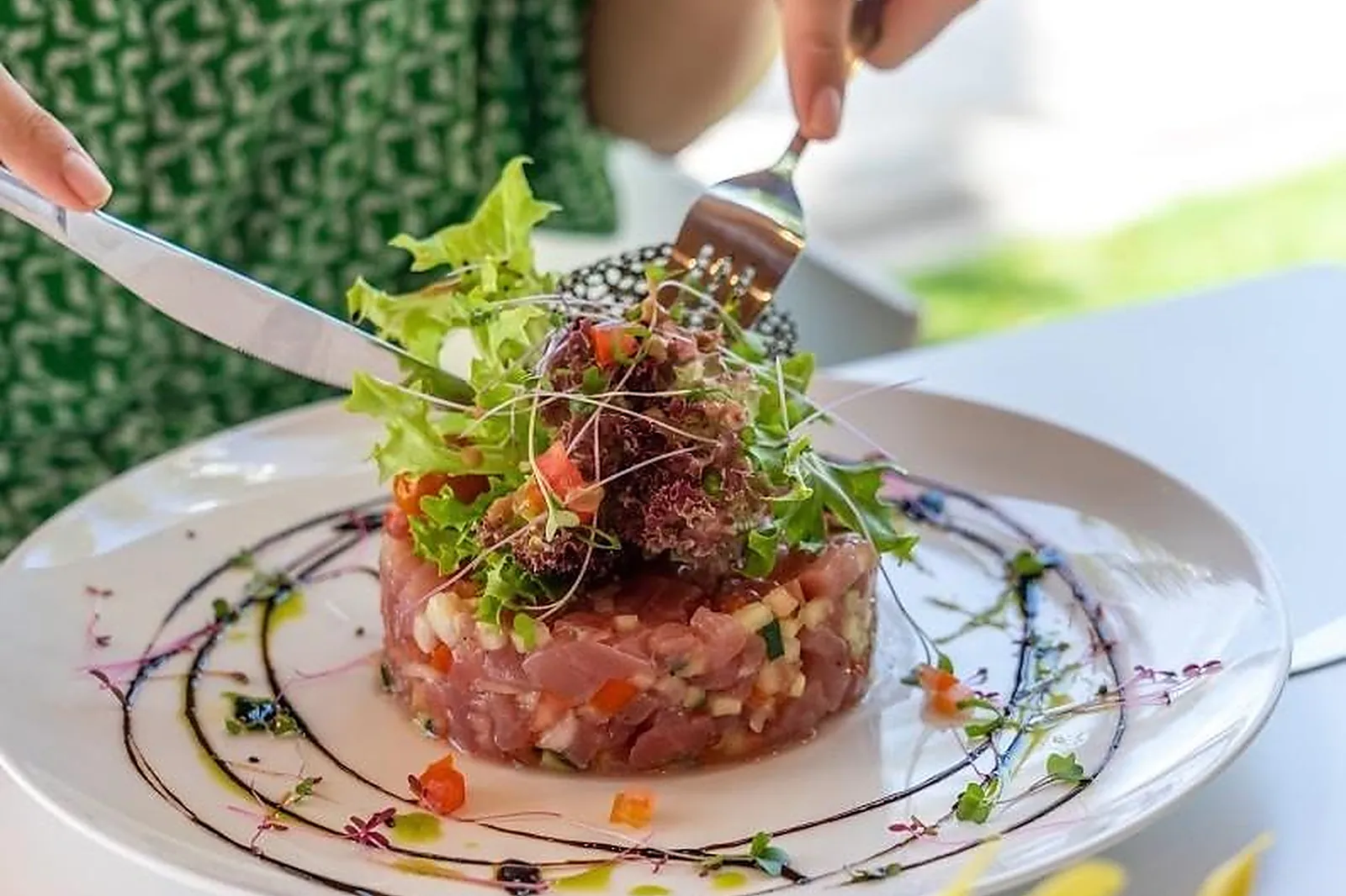 Cafés et Restaurants, RESTAURANTS - PAPEETE (POLYNÉSIE FRANÇAISE) : MEHERIO TAHITIAN BISTRO