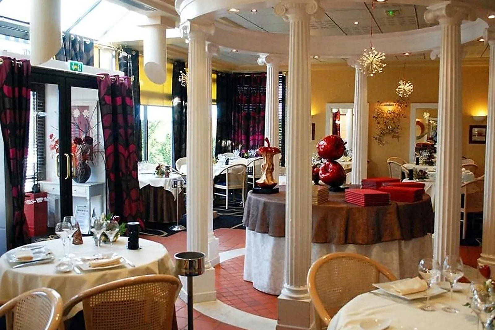 Cafés et Restaurants, RESTAURANTS - PARCAY-MESLAY (INDRE-ET-LOIRE) : LL&RSQUO;ARCHE DE MESLAY