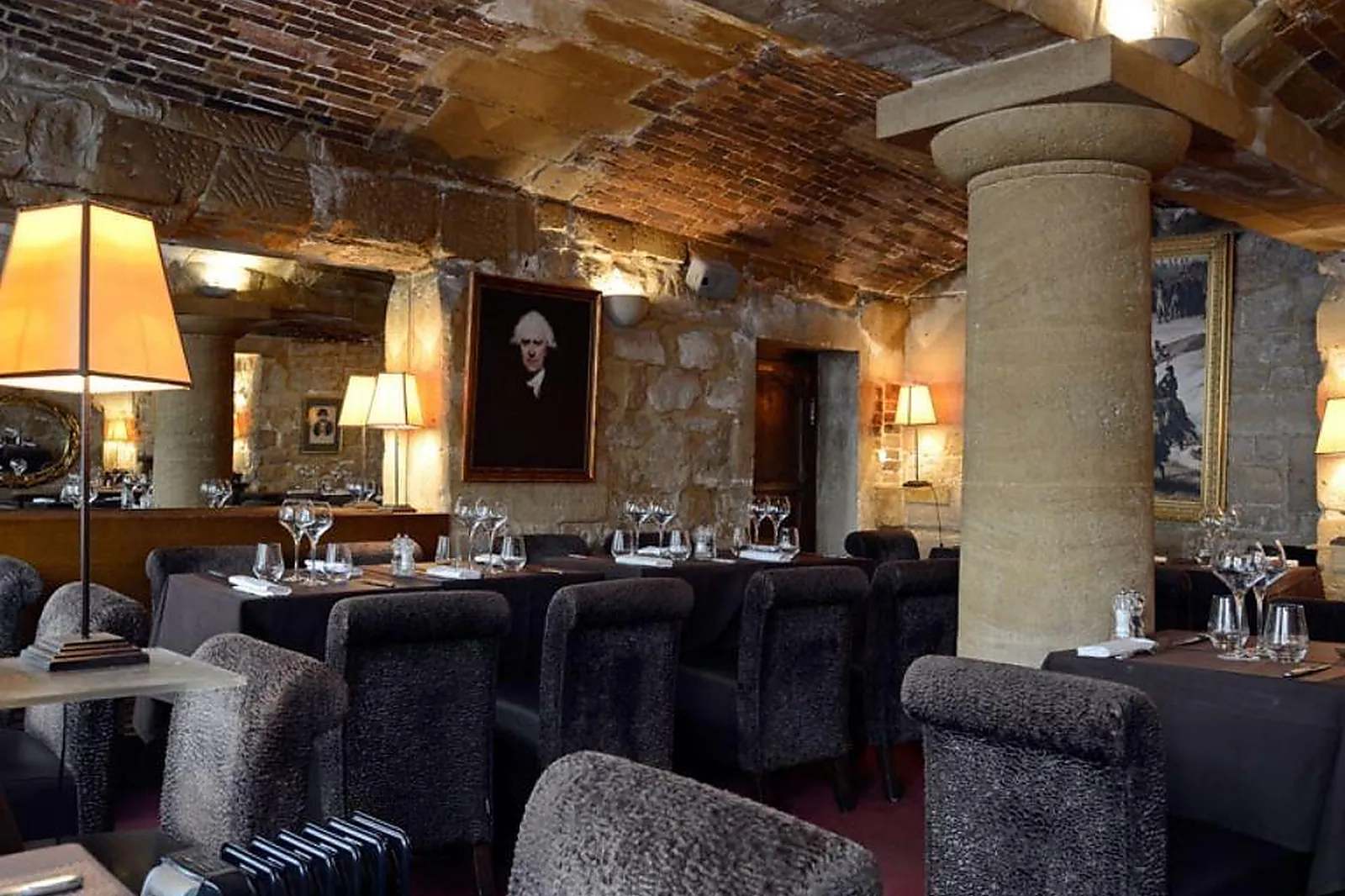 Cafés et Restaurants, RESTAURANTS - PARIS (PARIS) : A CASALUNA