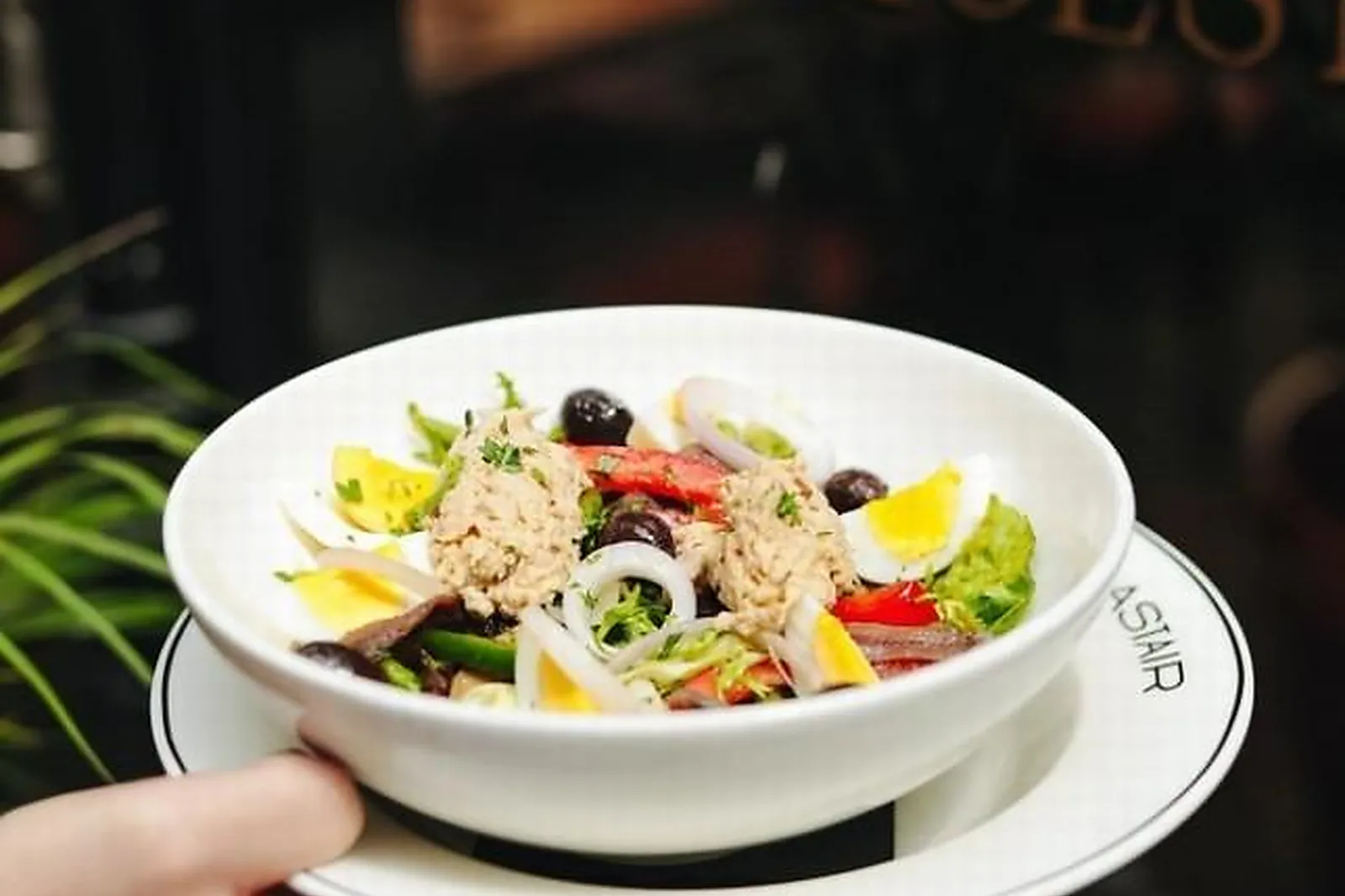 Cafés et Restaurants, RESTAURANTS - PARIS (PARIS) : ASTAIR