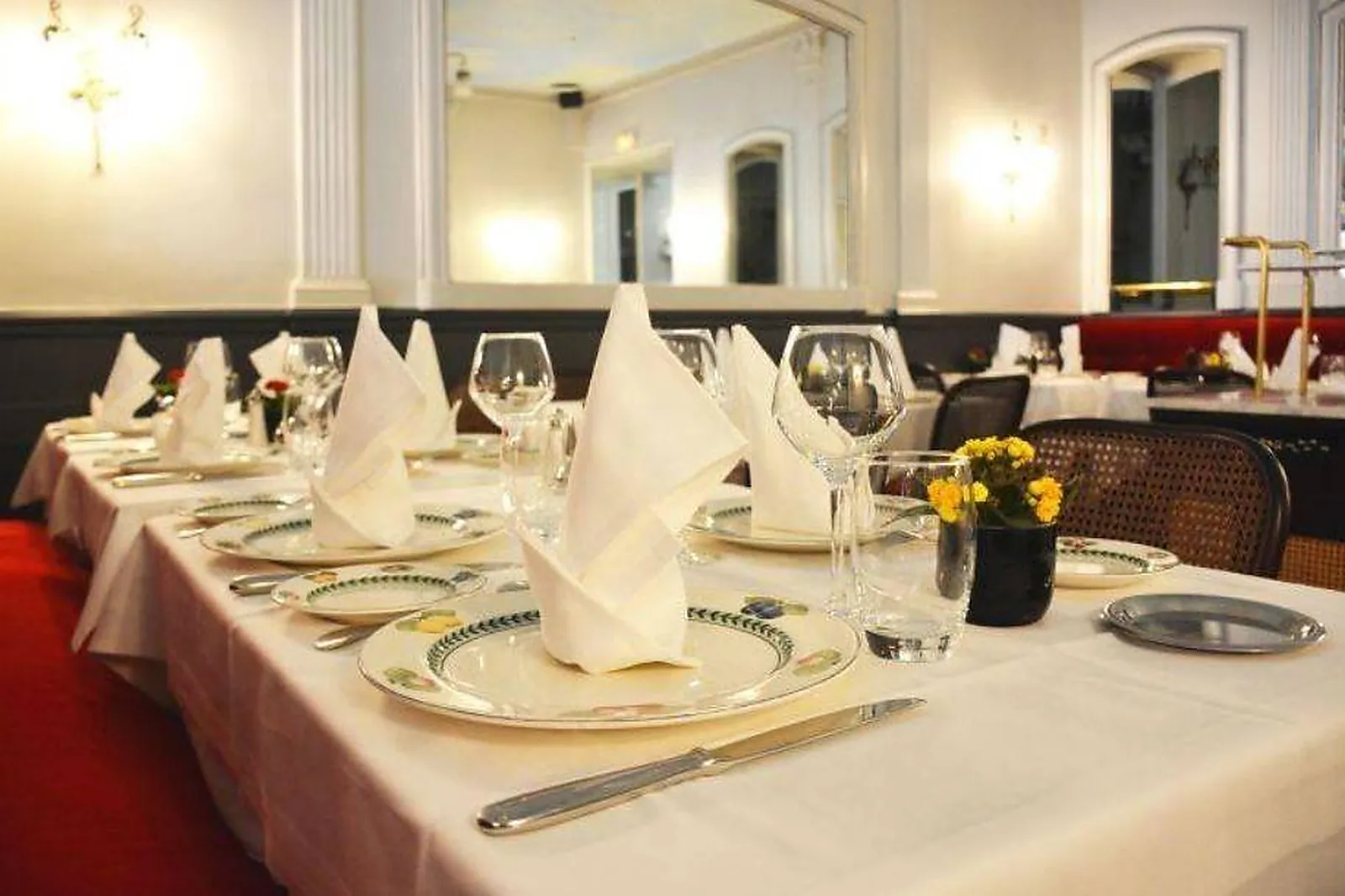 Cafés et Restaurants, RESTAURANTS - PARIS (PARIS) : AU PETIT MARGUERY