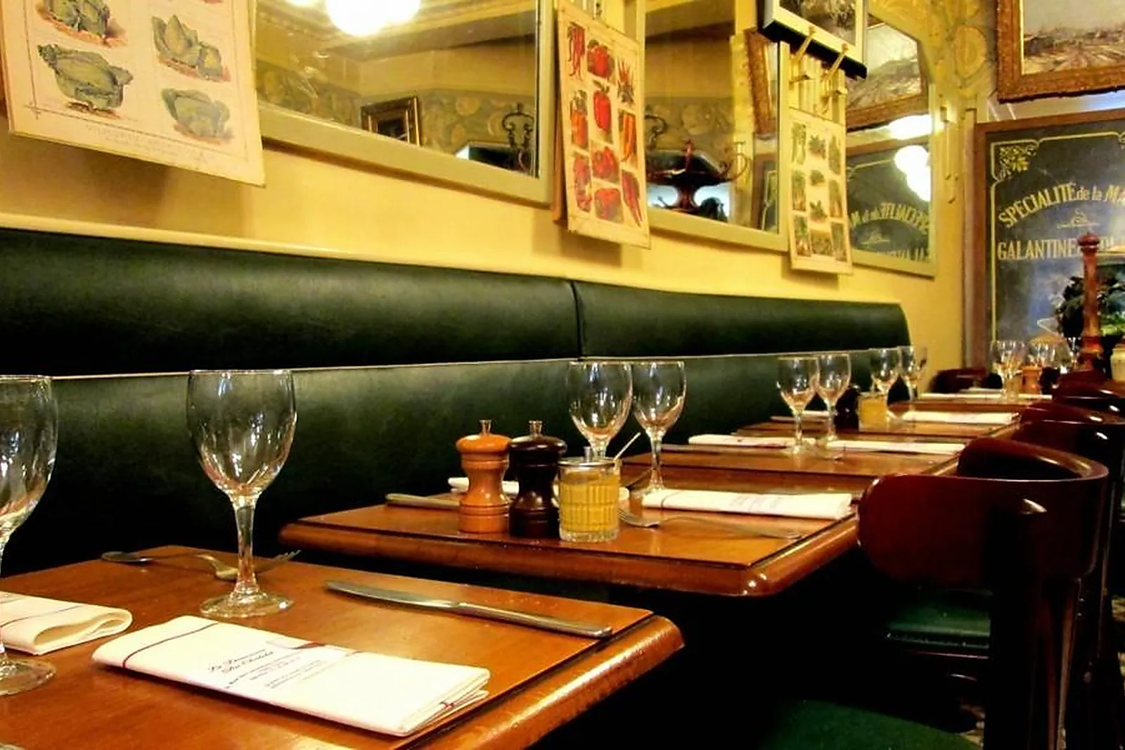 Cafés et Restaurants, RESTAURANTS - PARIS (PARIS) : AU TERMINUS DU CHÂTELET