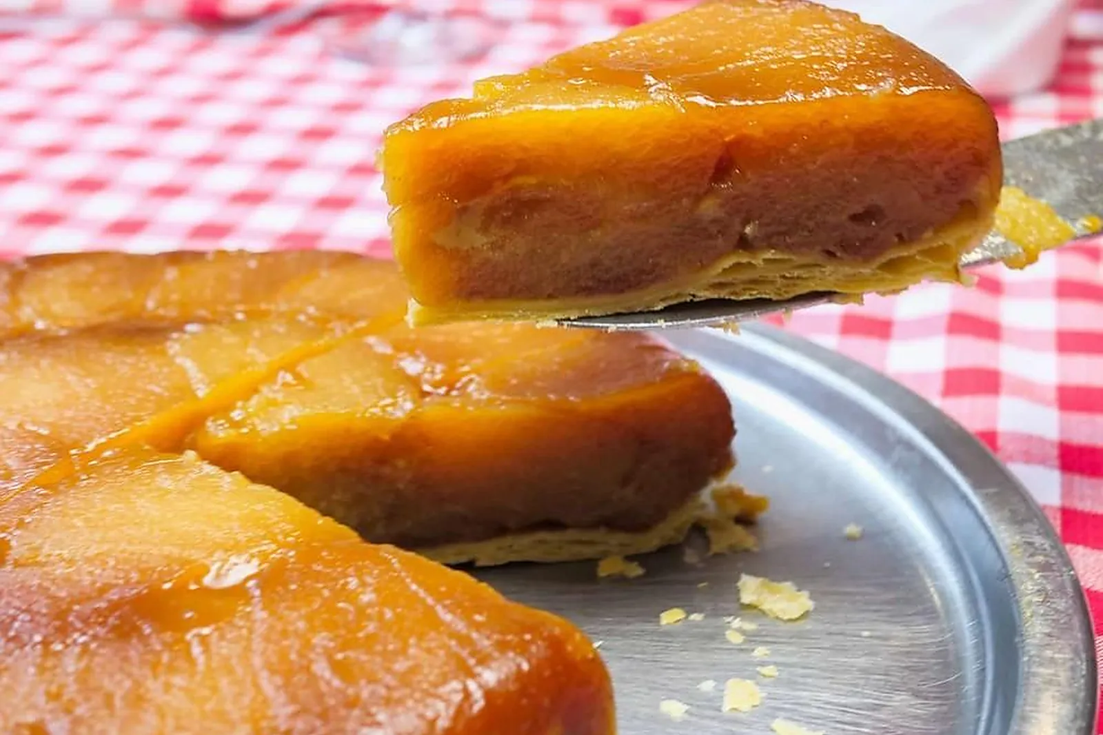 Cafés et Restaurants, RESTAURANTS - PARIS (PARIS) : AUBERGE AVEYRONNAISE