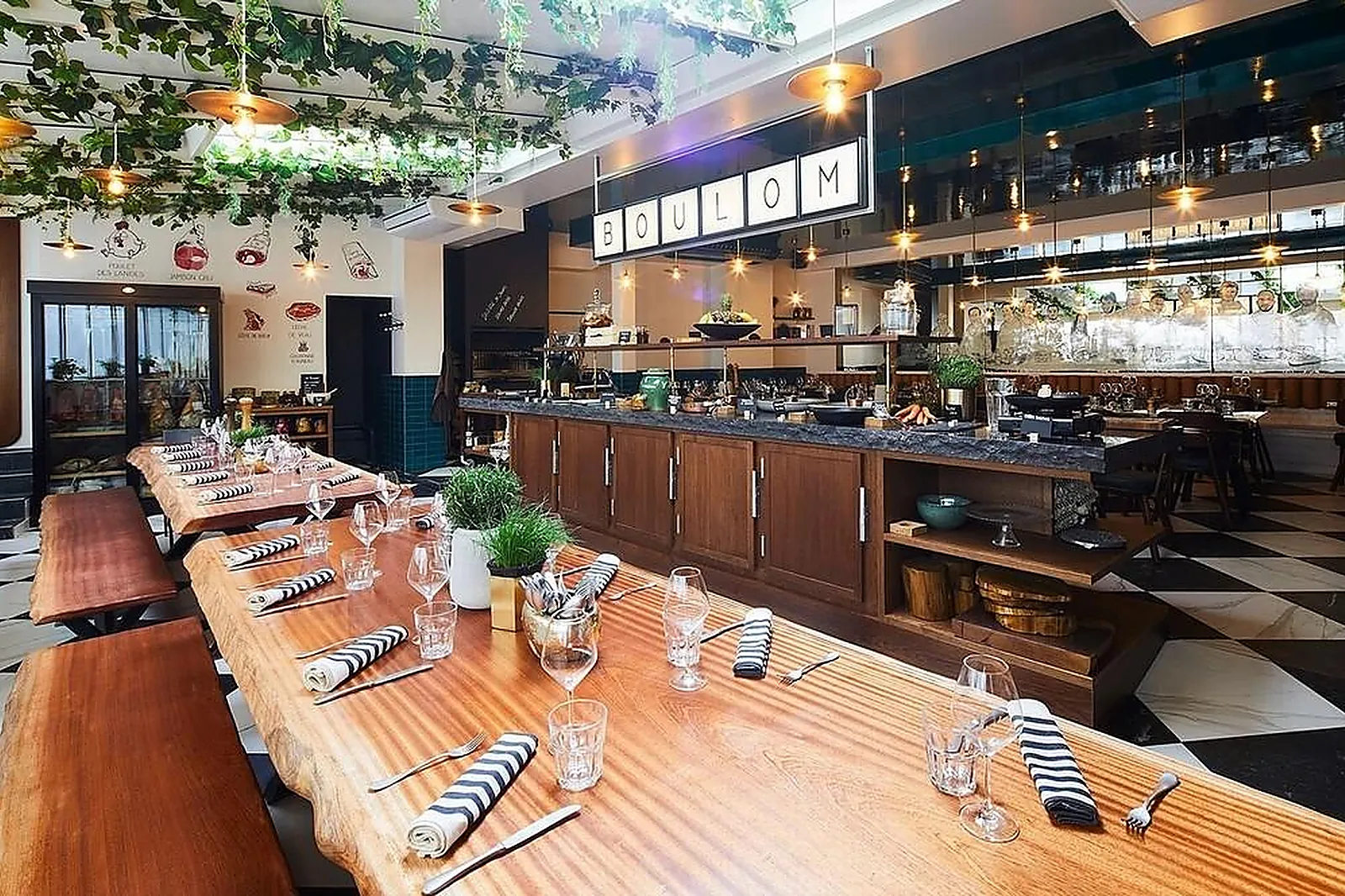 Cafés et Restaurants, RESTAURANTS - PARIS (PARIS) : BOULOM