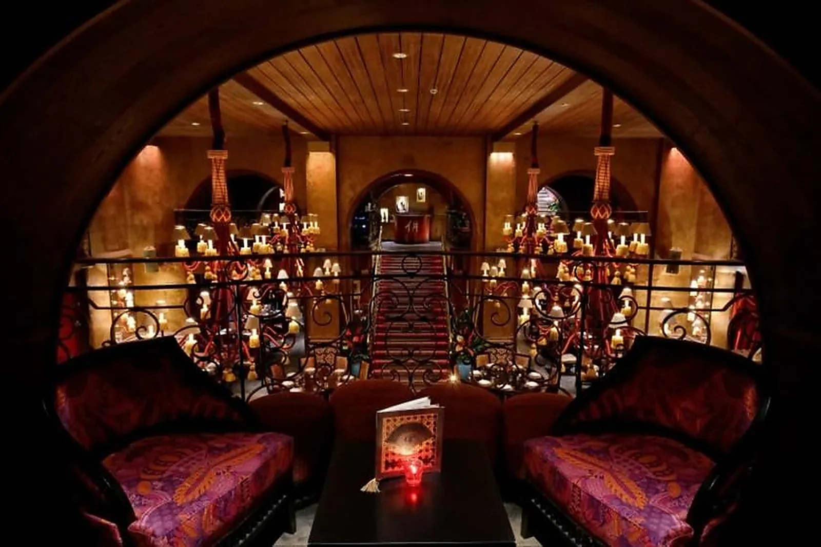 Cafés et Restaurants, RESTAURANTS - PARIS (PARIS) : BUDDHA-BAR PARIS