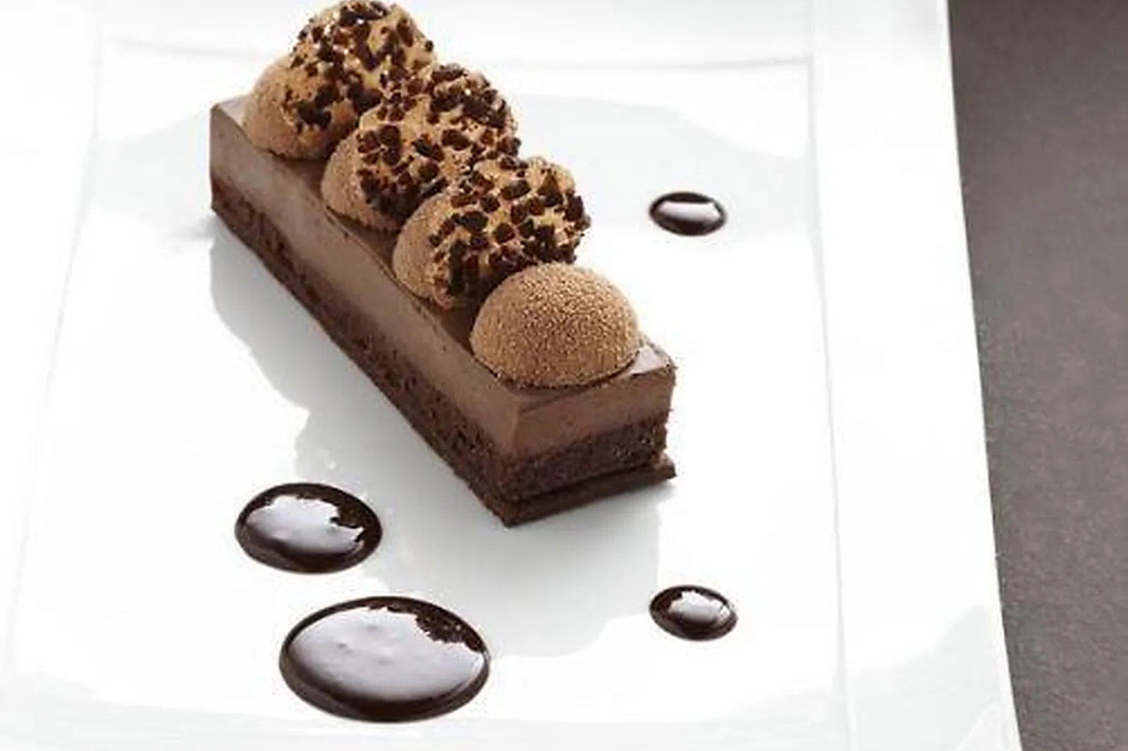 Cafés et Restaurants, RESTAURANTS - PARIS (PARIS) : BUSTRONOME