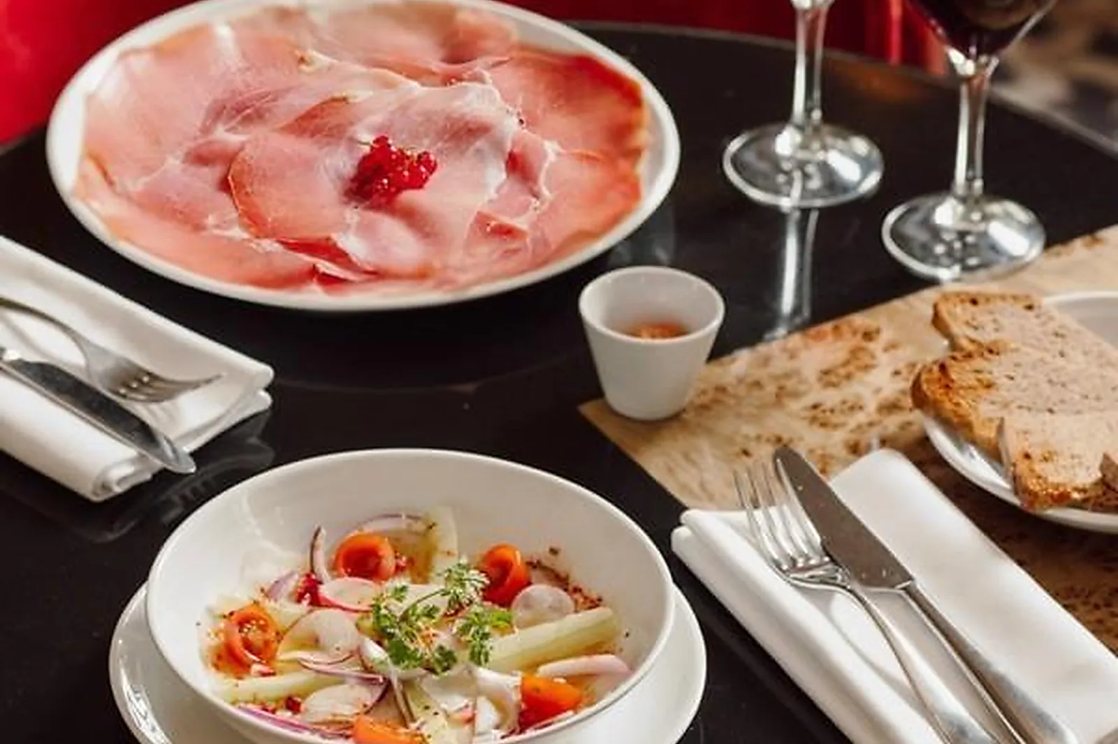 Cafés et Restaurants, RESTAURANTS - PARIS (PARIS) : CAFÉ FRANÇAIS