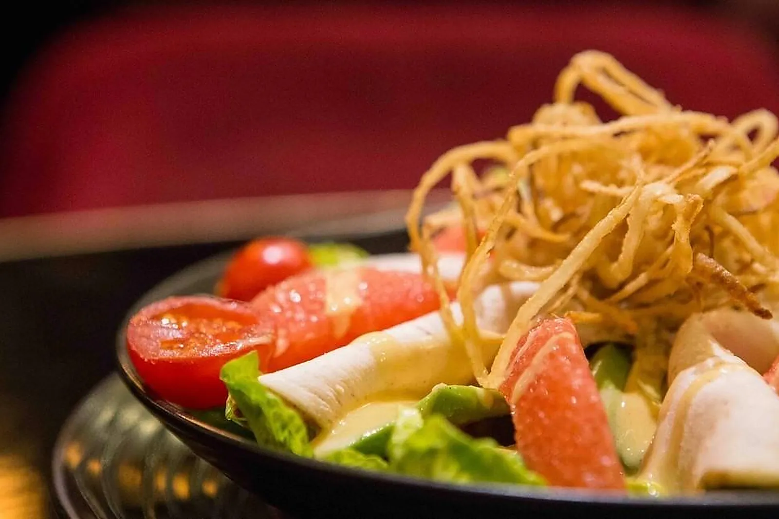 Cafés et Restaurants, RESTAURANTS - PARIS (PARIS) : CÉSAR ETOILE