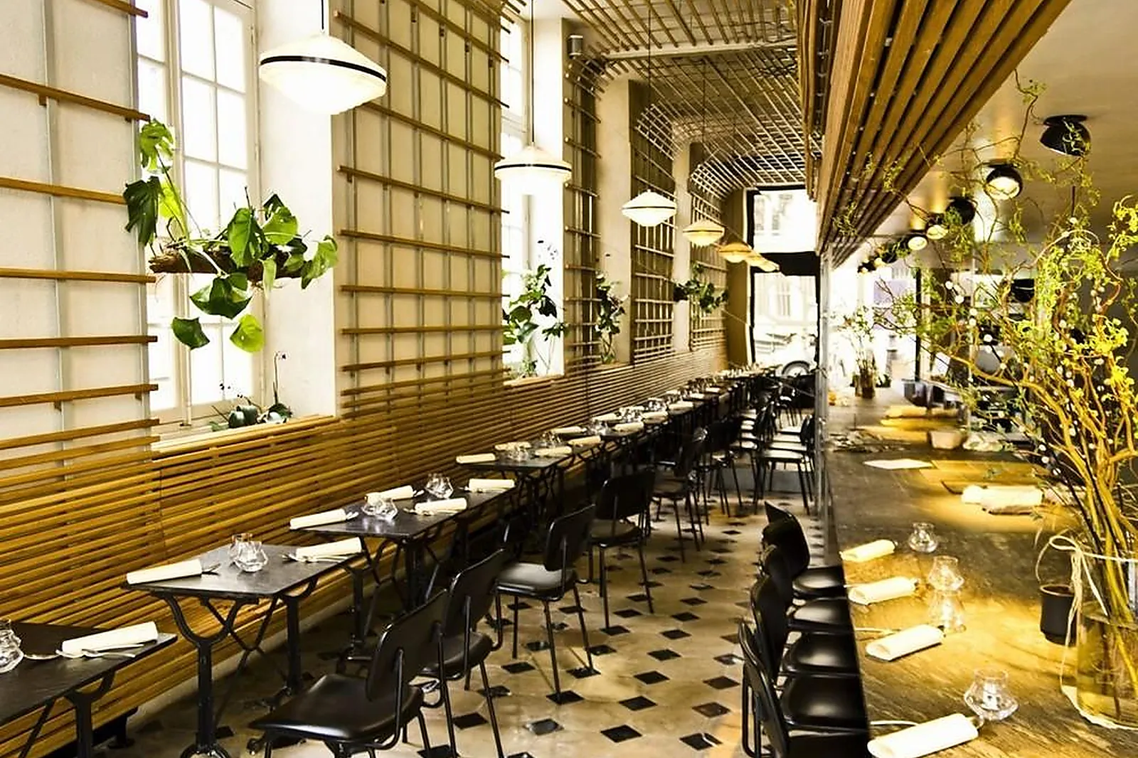 Cafés et Restaurants, RESTAURANTS - PARIS (PARIS) : DESSANCE