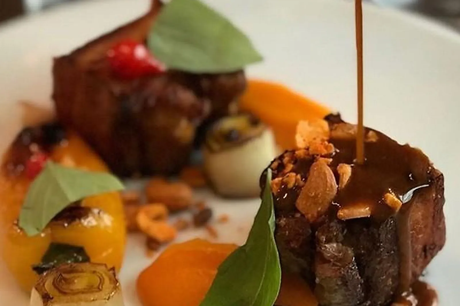 Cafés et Restaurants, RESTAURANTS - PARIS (PARIS) : EELS