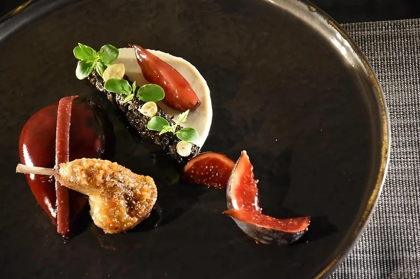 Cafés et Restaurants, RESTAURANTS - PARIS (PARIS) : LL&RSQUO;ARCANE