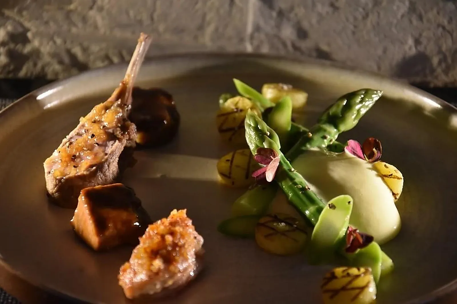 Cafés et Restaurants, RESTAURANTS - PARIS (PARIS) : LL&RSQUO;ARCANE