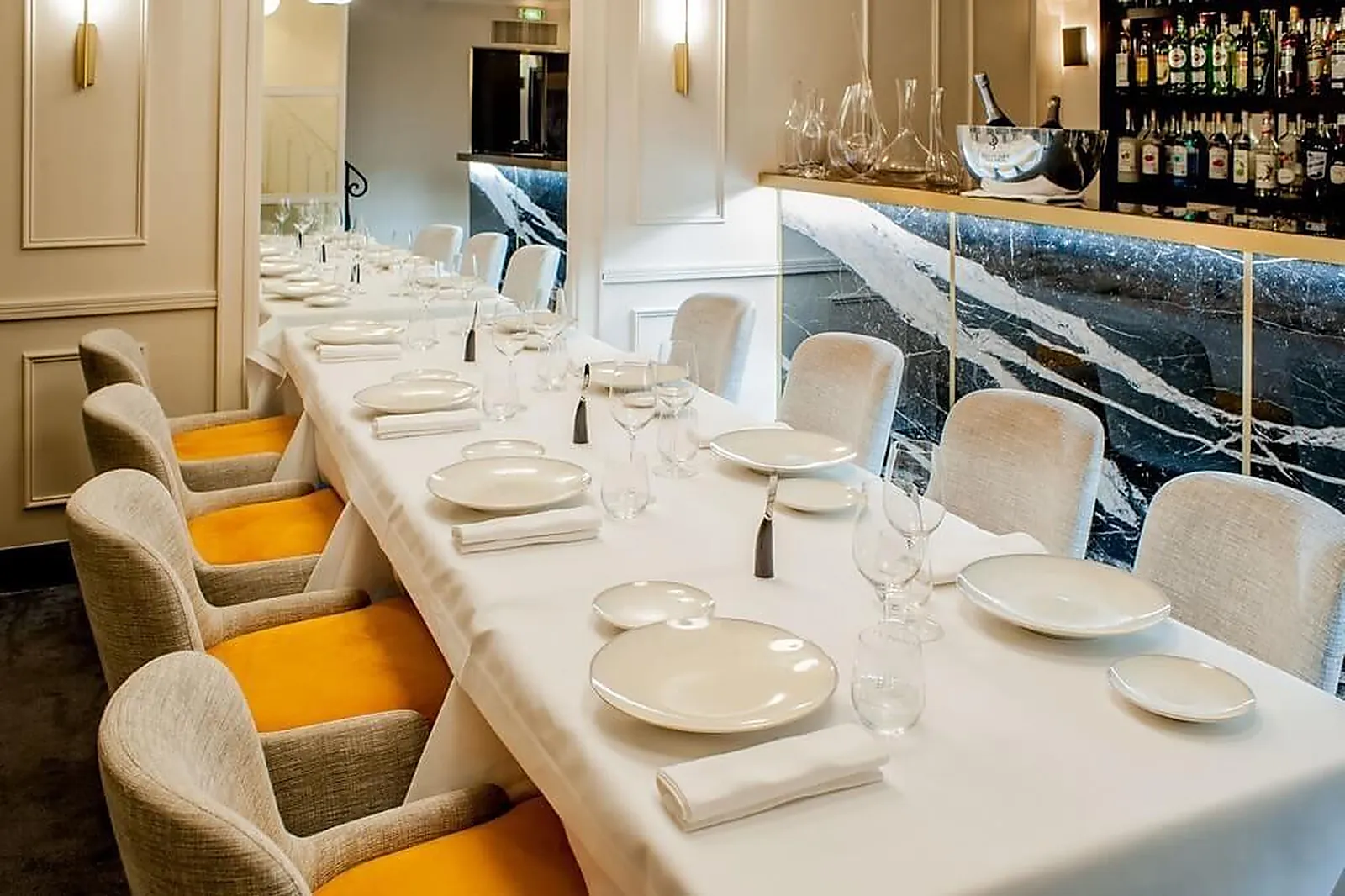 Cafés et Restaurants, RESTAURANTS - PARIS (PARIS) : LL&RSQUO;ARÔME PARIS