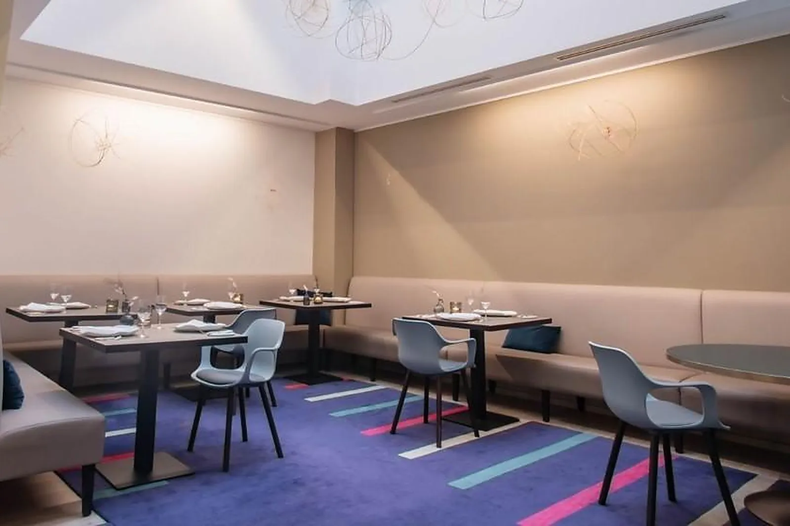 Cafés et Restaurants, RESTAURANTS - PARIS (PARIS) : LA SCÈNE THÉLÈME