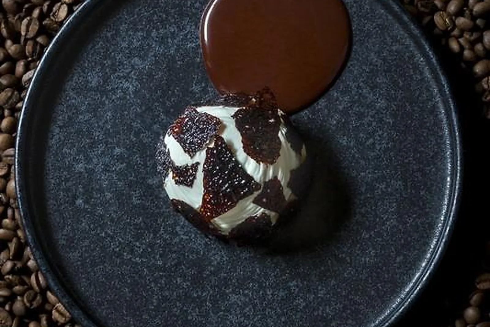 Cafés et Restaurants, RESTAURANTS - PARIS (PARIS) : LA TABLE DE COLETTE