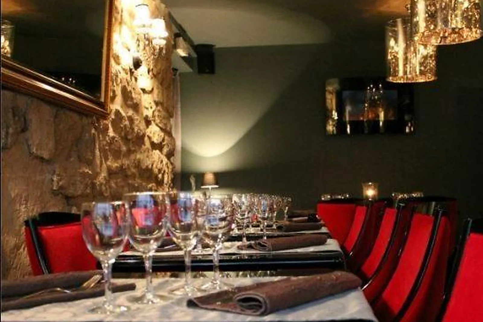 Cafés et Restaurants, RESTAURANTS - PARIS (PARIS) : LE 23 CLAUZEL