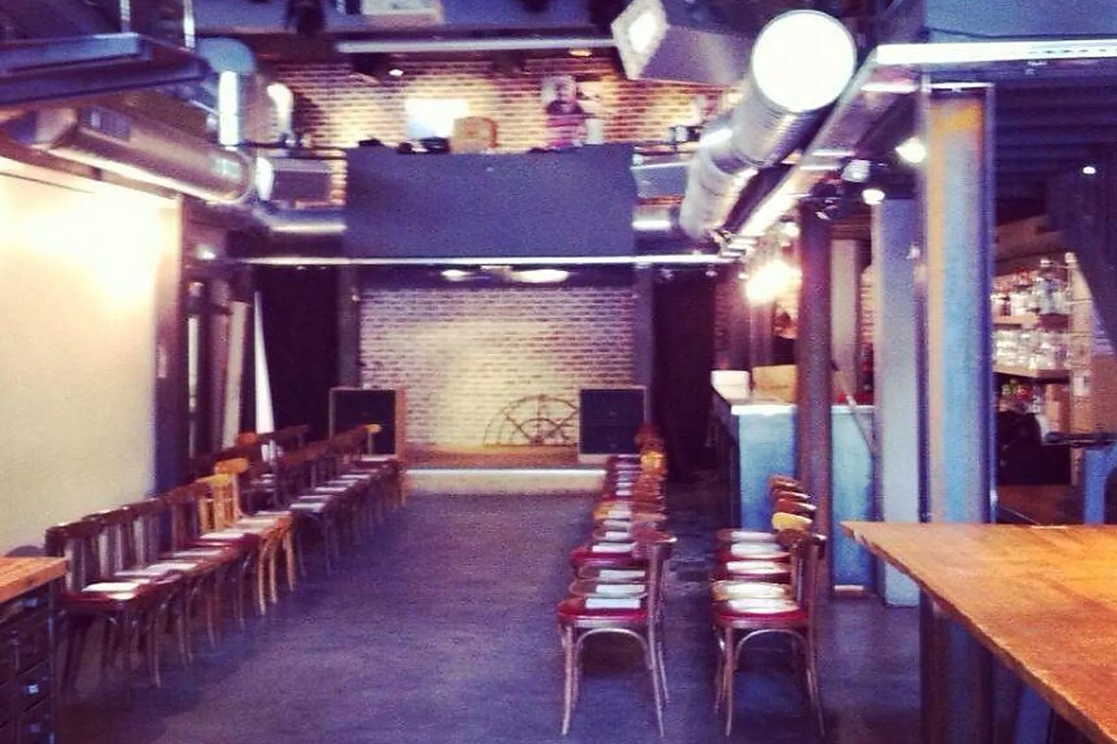 Cafés et Restaurants, RESTAURANTS - PARIS (PARIS) : LE CAFÉ DE LA PRESSE