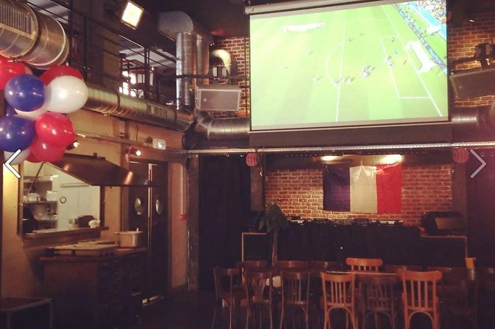 Cafés et Restaurants, RESTAURANTS - PARIS (PARIS) : LE CAFÉ DE LA PRESSE