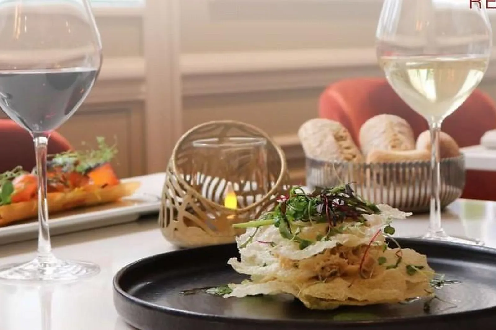 Cafés et Restaurants, RESTAURANTS - PARIS (PARIS) : LE CÉLADON