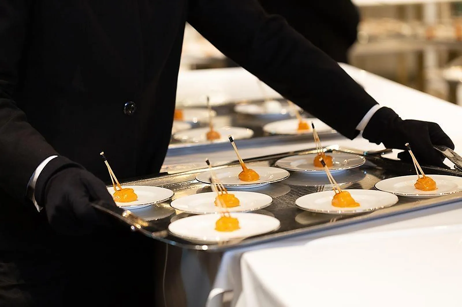 Cafés et Restaurants, RESTAURANTS - PARIS (PARIS) : LE CLARENCE