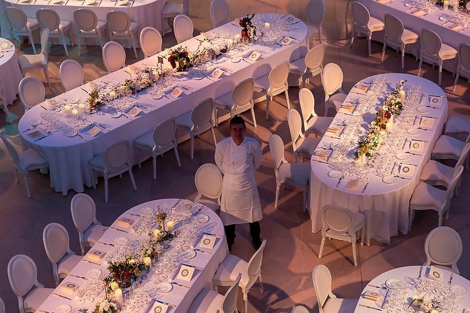 Cafés et Restaurants, RESTAURANTS - PARIS (PARIS) : LE CLARENCE