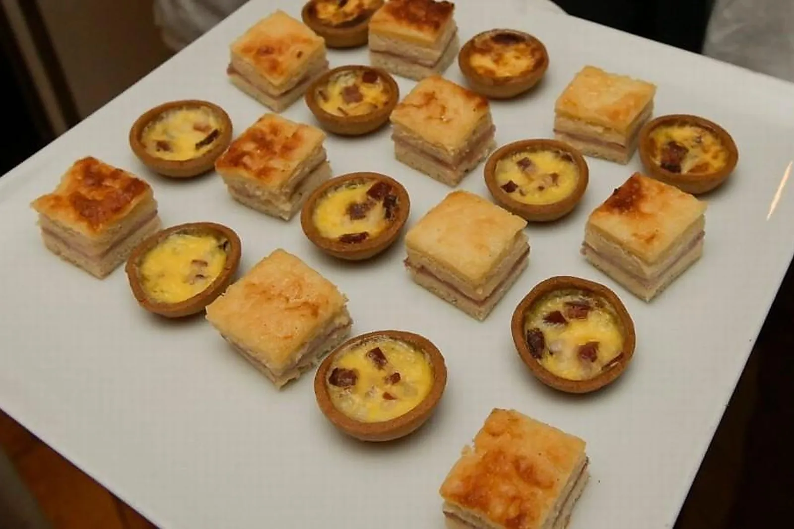 Cafés et Restaurants, RESTAURANTS - PARIS (PARIS) : LE MAVROMMATIS