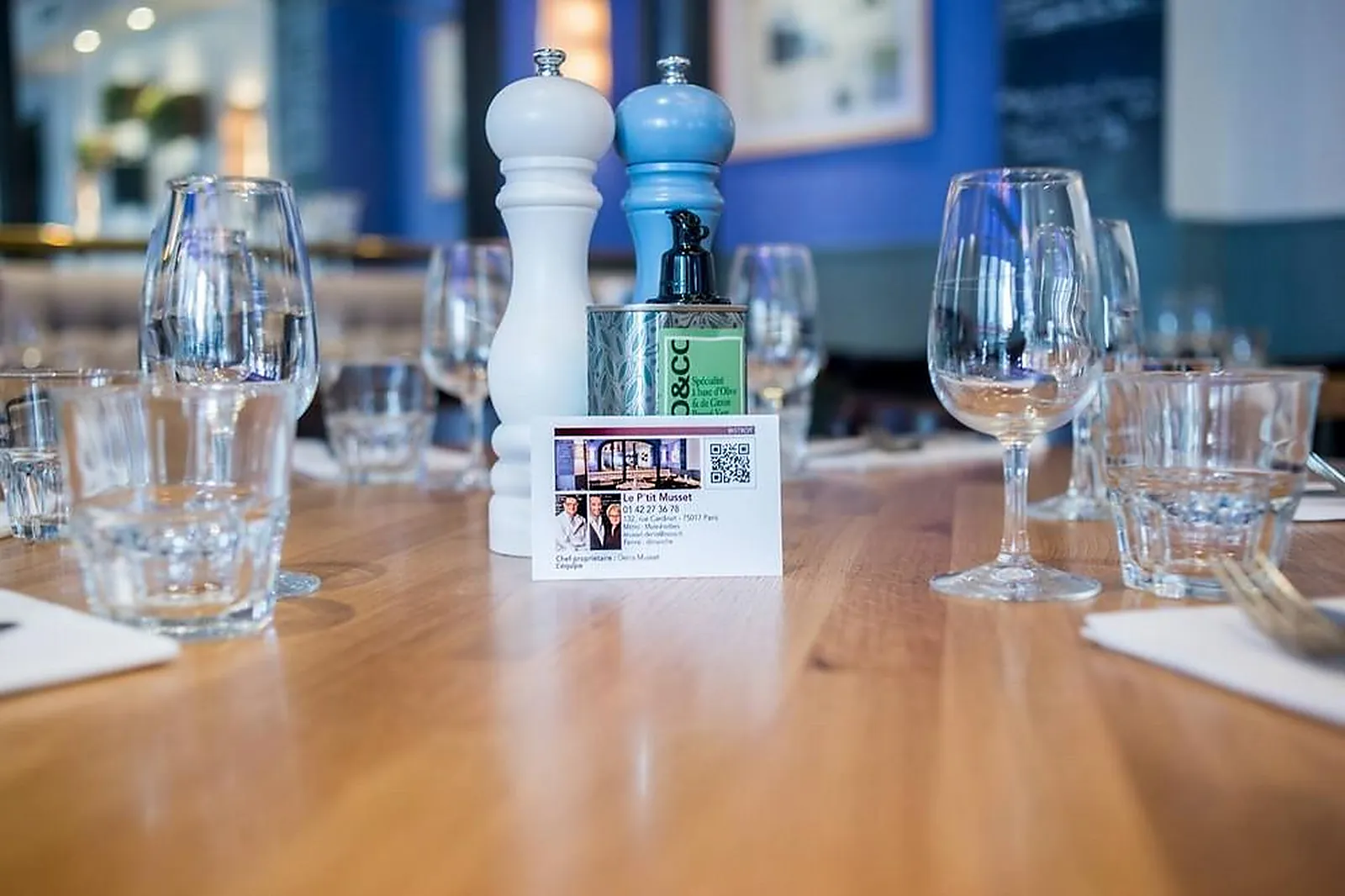 Cafés et Restaurants, RESTAURANTS - PARIS (PARIS) : LE PL&RSQUO;TIT MUSSET