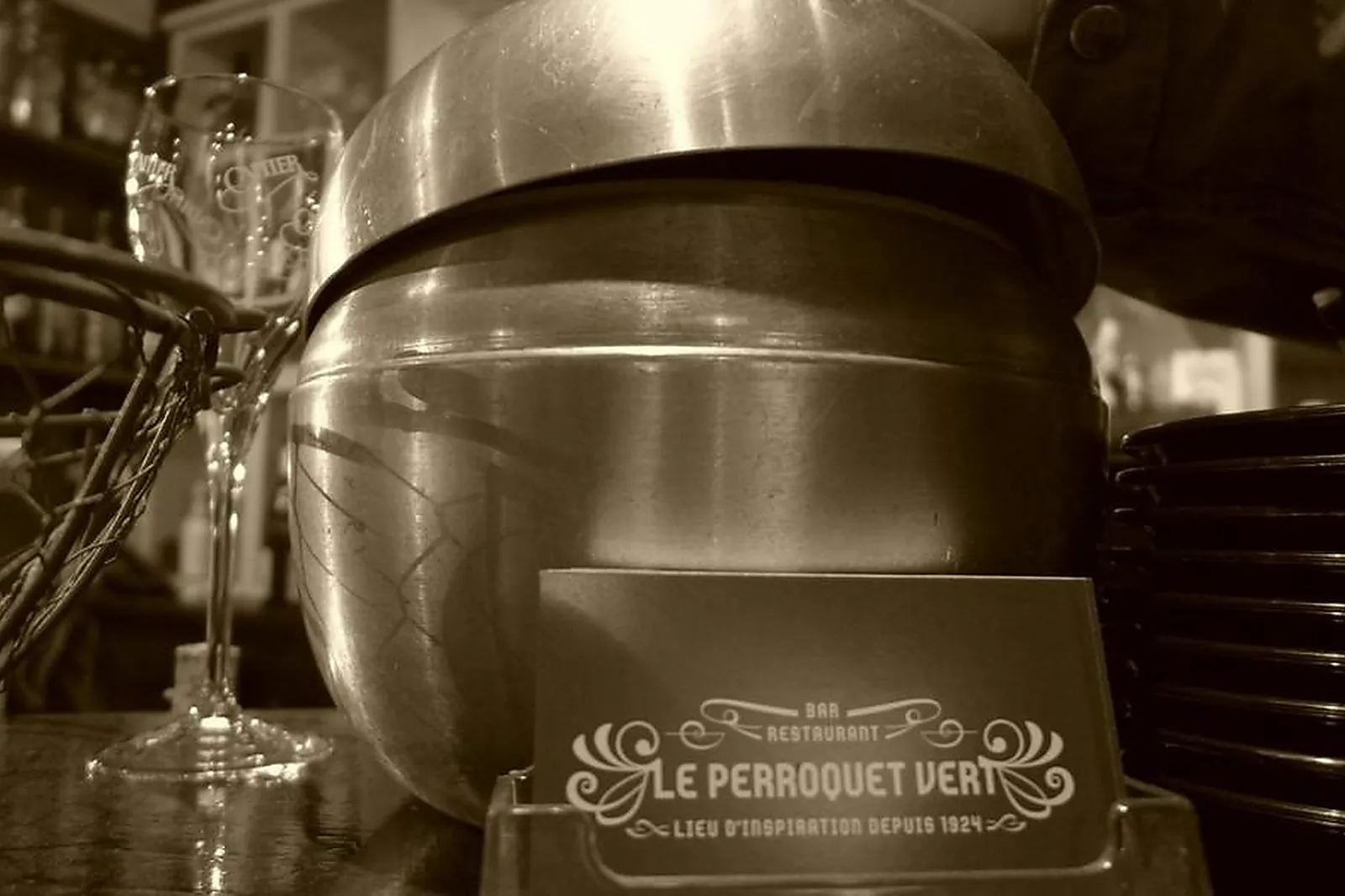 Cafés et Restaurants, RESTAURANTS - PARIS (PARIS) : LE PERROQUET VERT
