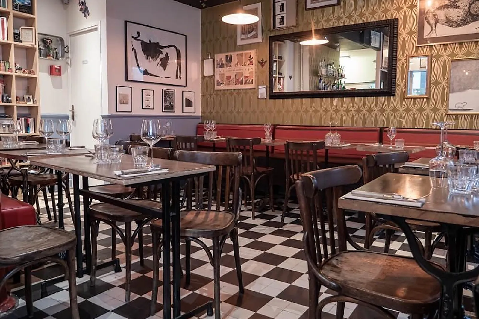 Cafés et Restaurants, RESTAURANTS - PARIS (PARIS) : LE SAUT DU CRAPAUD