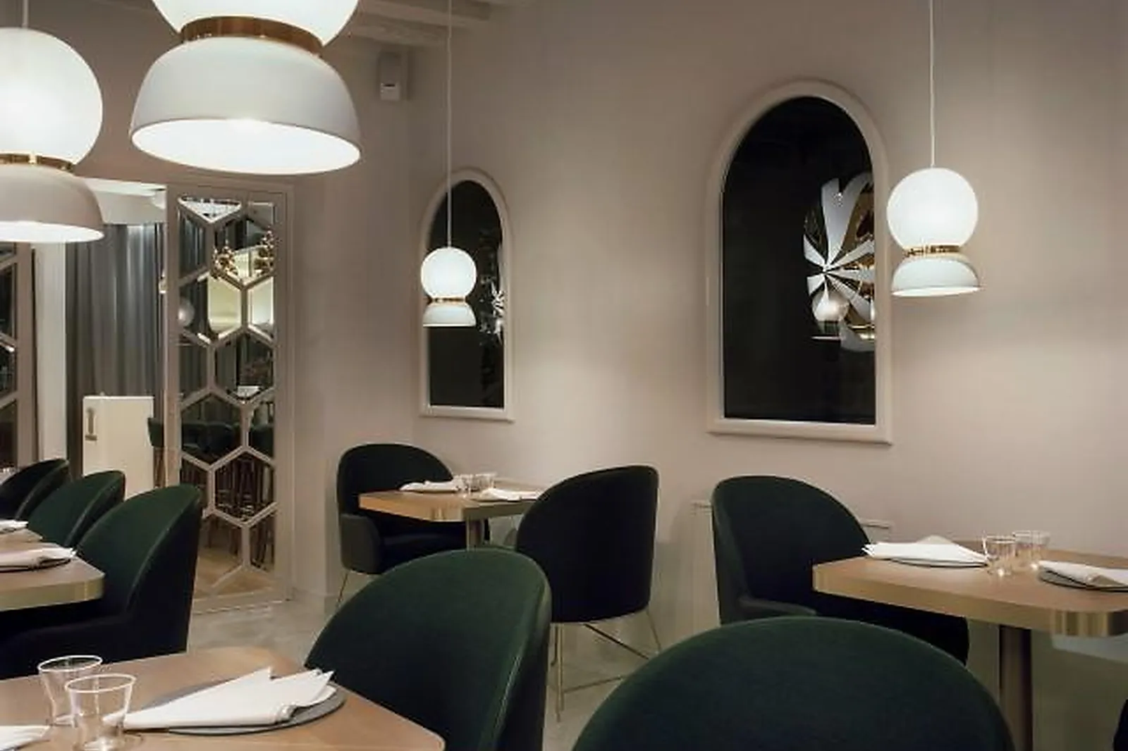 Cafés et Restaurants, RESTAURANTS - PARIS (PARIS) : LE SERGENT RECRUTEUR