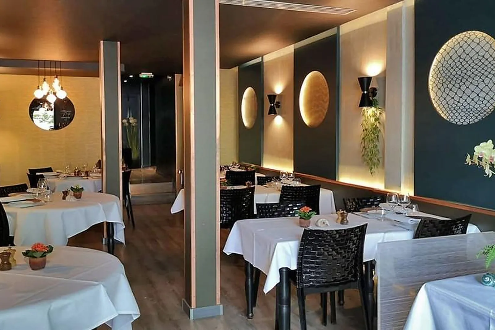 Cafés et Restaurants, RESTAURANTS - PARIS (PARIS) : LE VENT DL&RSQUO;ARMOR