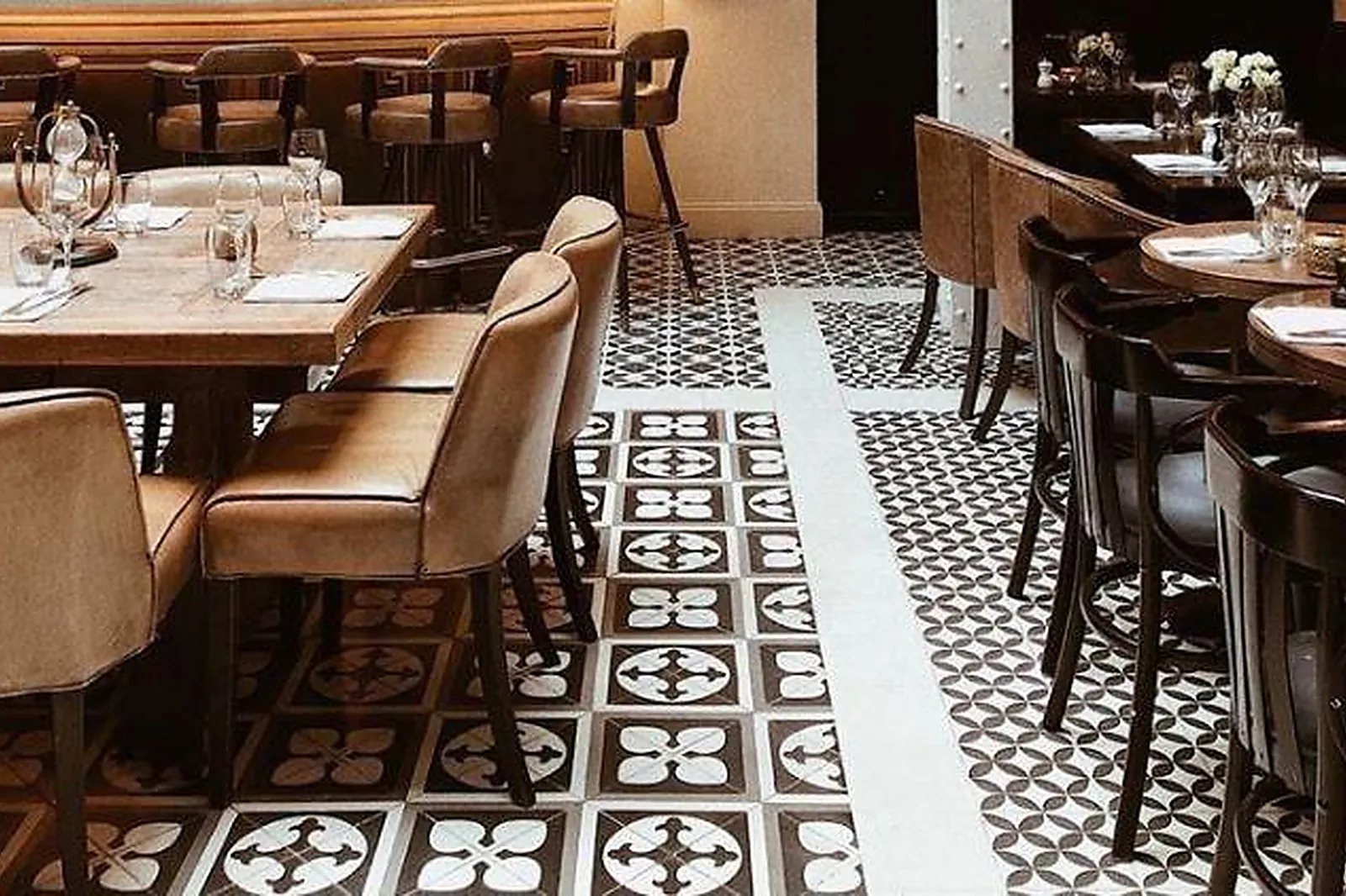 Cafés et Restaurants, RESTAURANTS - PARIS (PARIS) : LES CHOUETTES