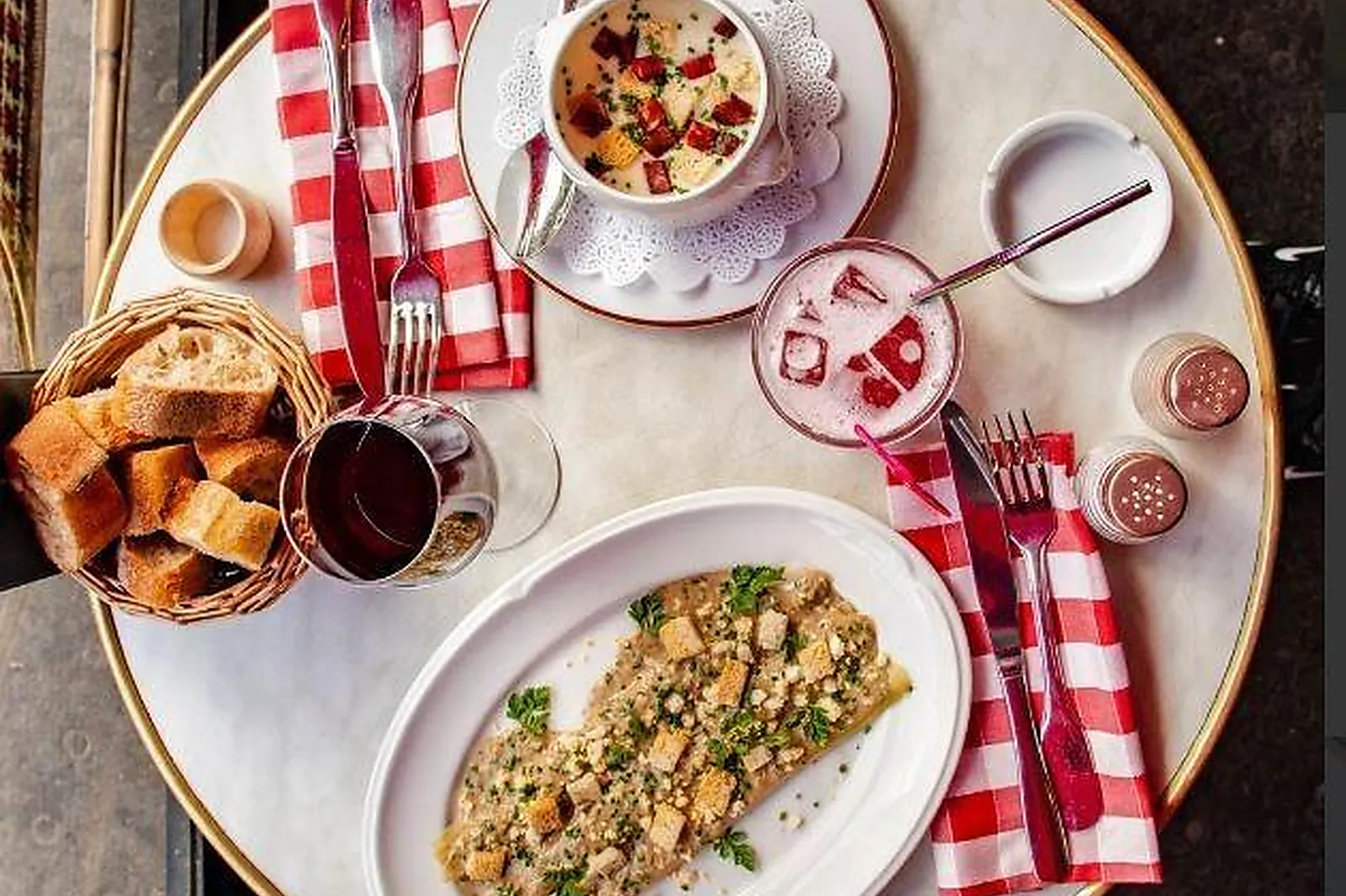 Cafés et Restaurants, RESTAURANTS - PARIS (PARIS) : LES DEUX STATIONS