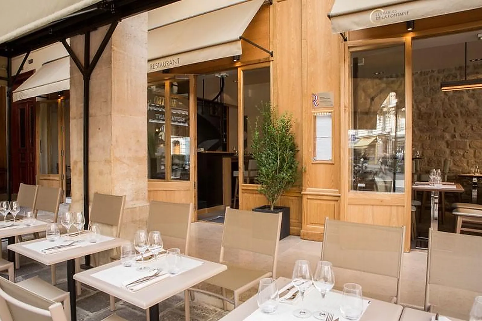 Cafés et Restaurants, RESTAURANTS - PARIS (PARIS) : LES FABLES DE LA FONTAINE