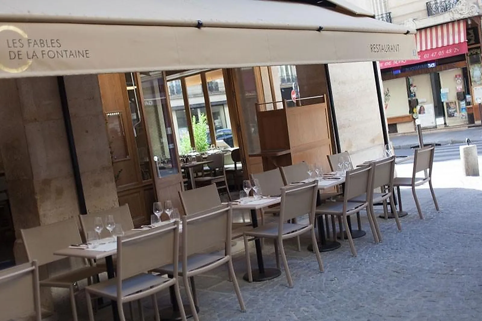 Cafés et Restaurants, RESTAURANTS - PARIS (PARIS) : LES FABLES DE LA FONTAINE