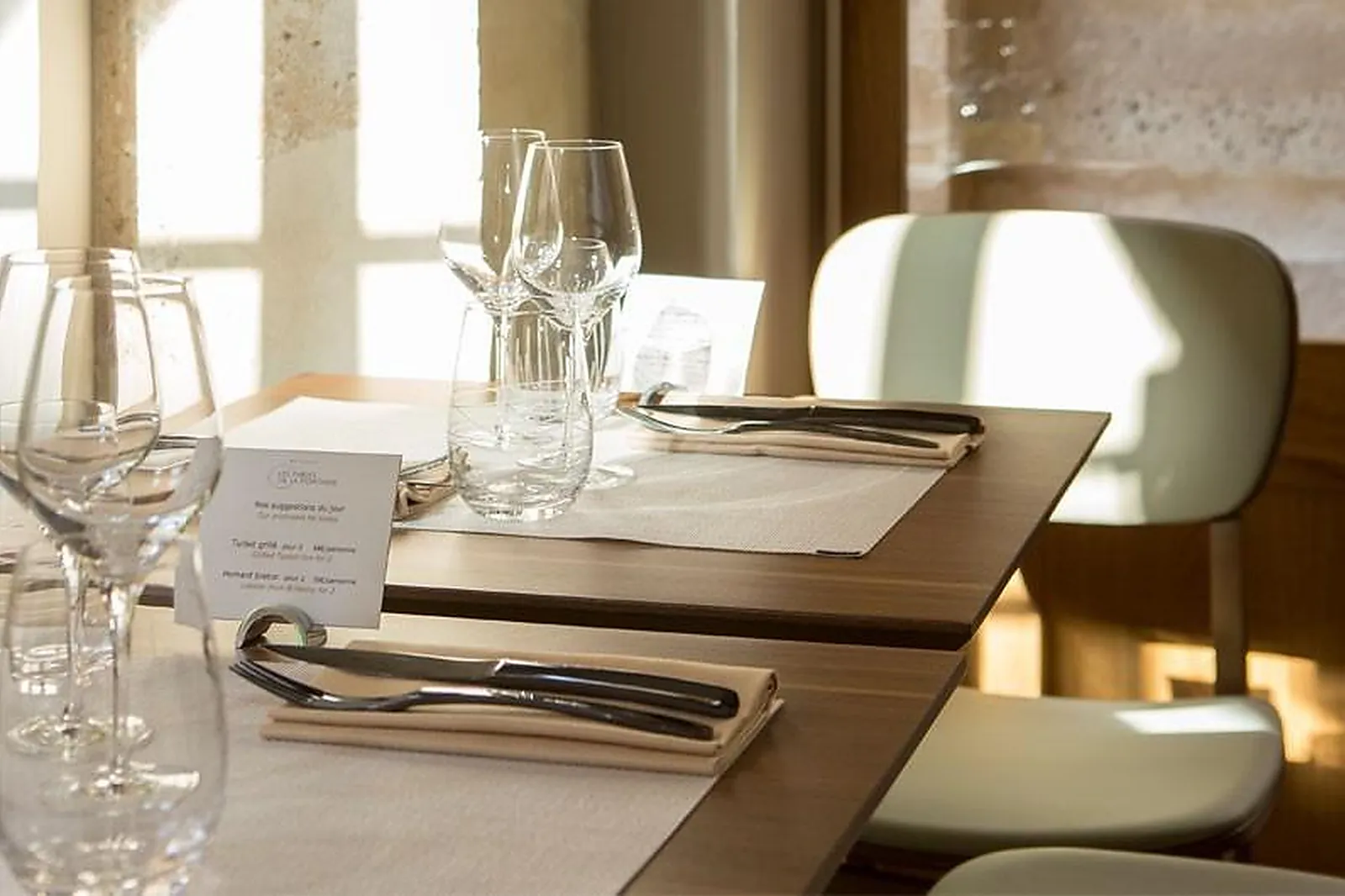 Cafés et Restaurants, RESTAURANTS - PARIS (PARIS) : LES FABLES DE LA FONTAINE