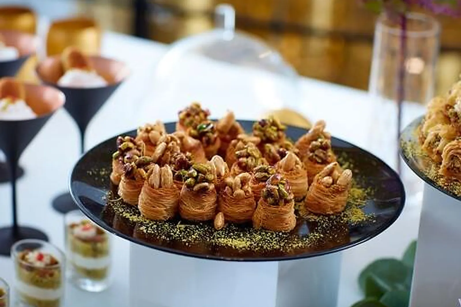 Cafés et Restaurants, RESTAURANTS - PARIS (PARIS) : MAISON NOURA