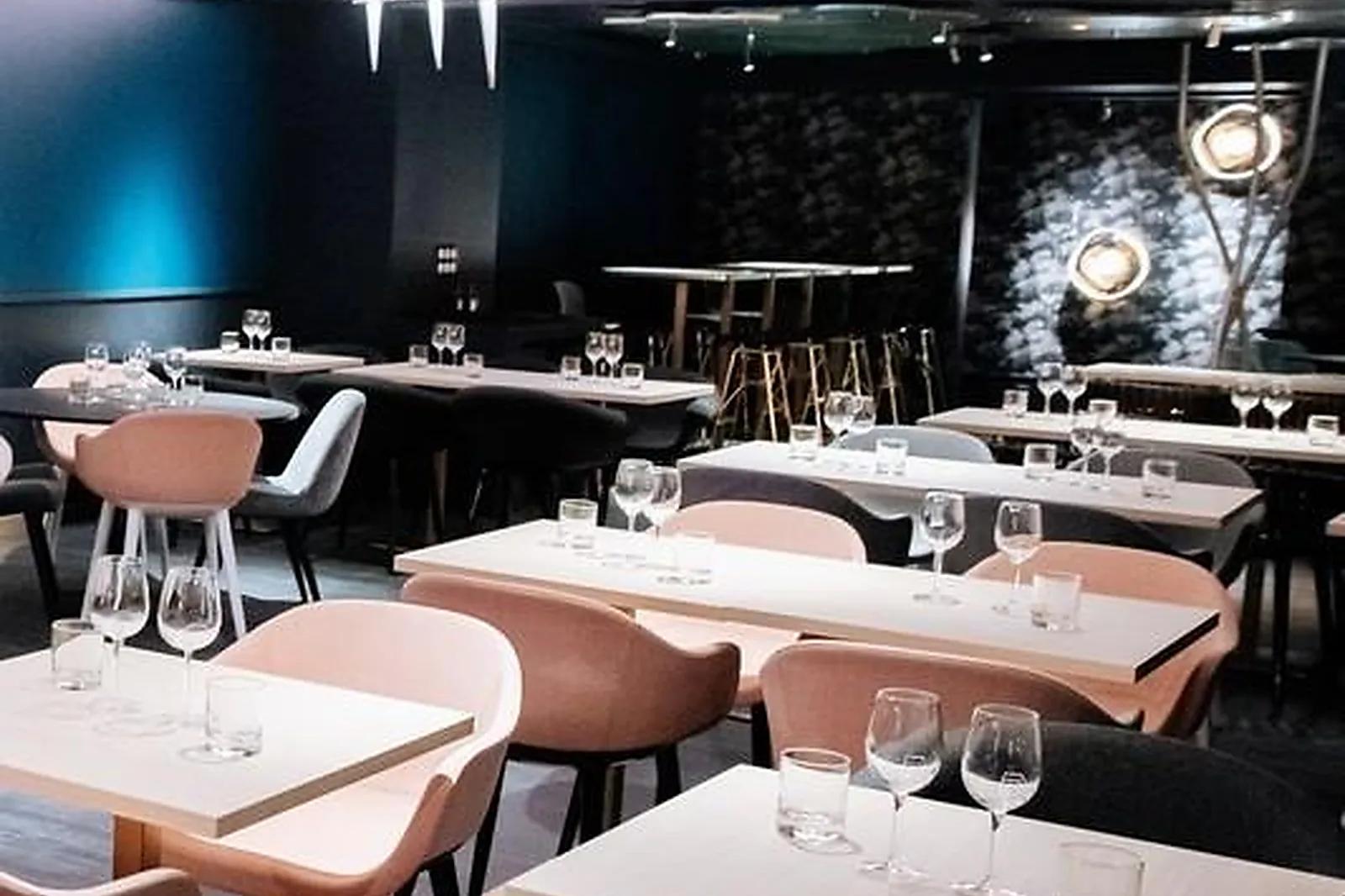 Cafés et Restaurants, RESTAURANTS - PARIS (PARIS) : MASHA PARIS