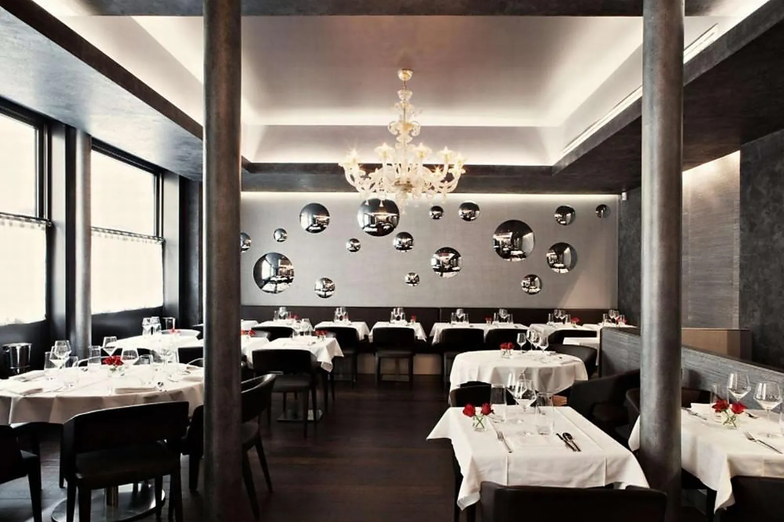 Cafés et Restaurants, RESTAURANTS - PARIS (PARIS) : MAXAN RESTAURANT