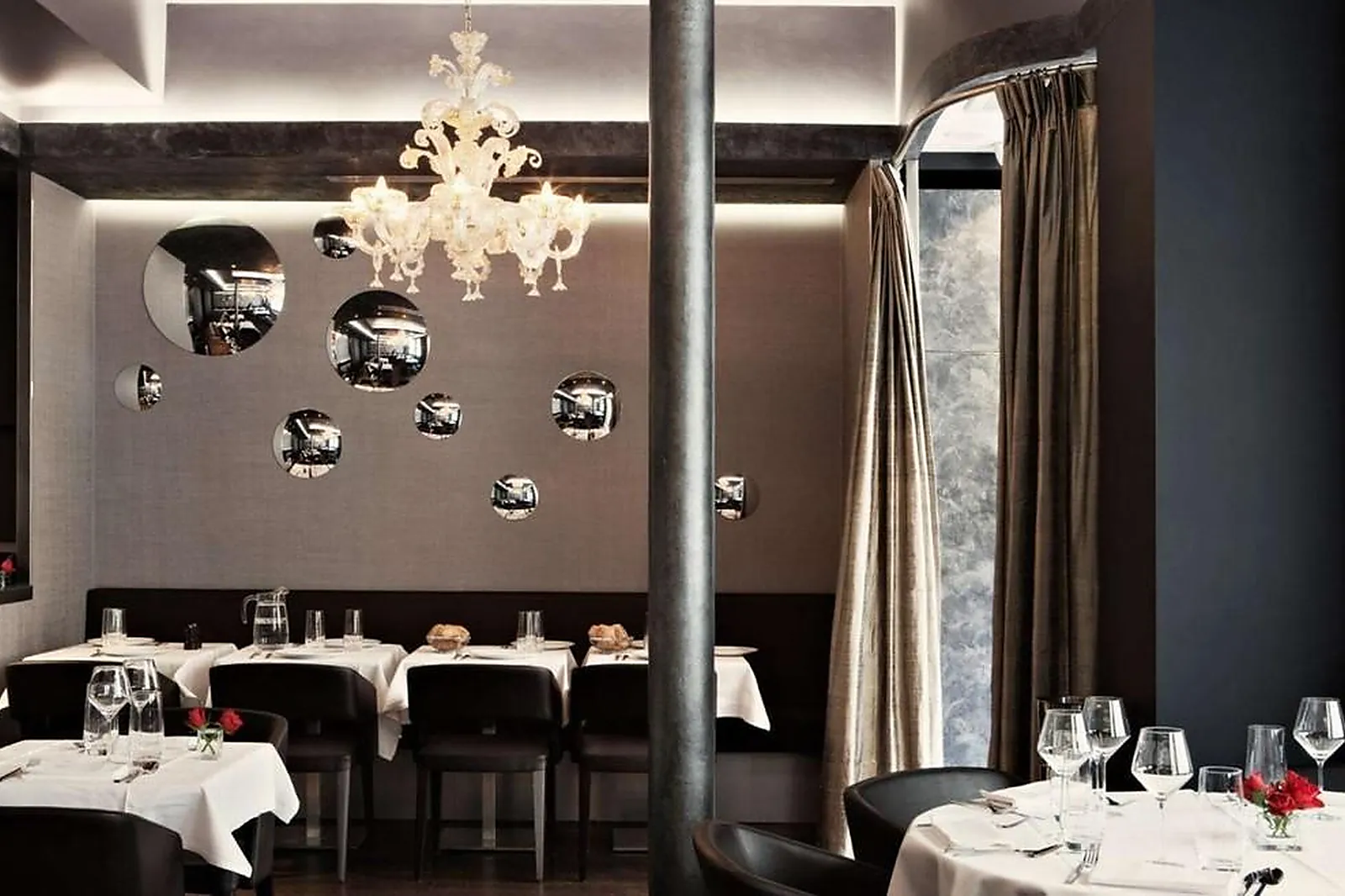 Cafés et Restaurants, RESTAURANTS - PARIS (PARIS) : MAXAN RESTAURANT