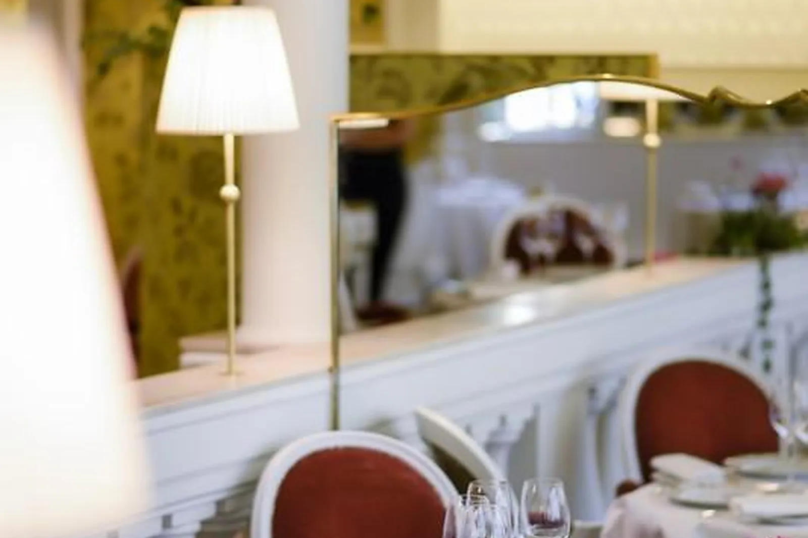 Cafés et Restaurants, RESTAURANTS - PARIS (PARIS) : RESTAURANT LASSERRE